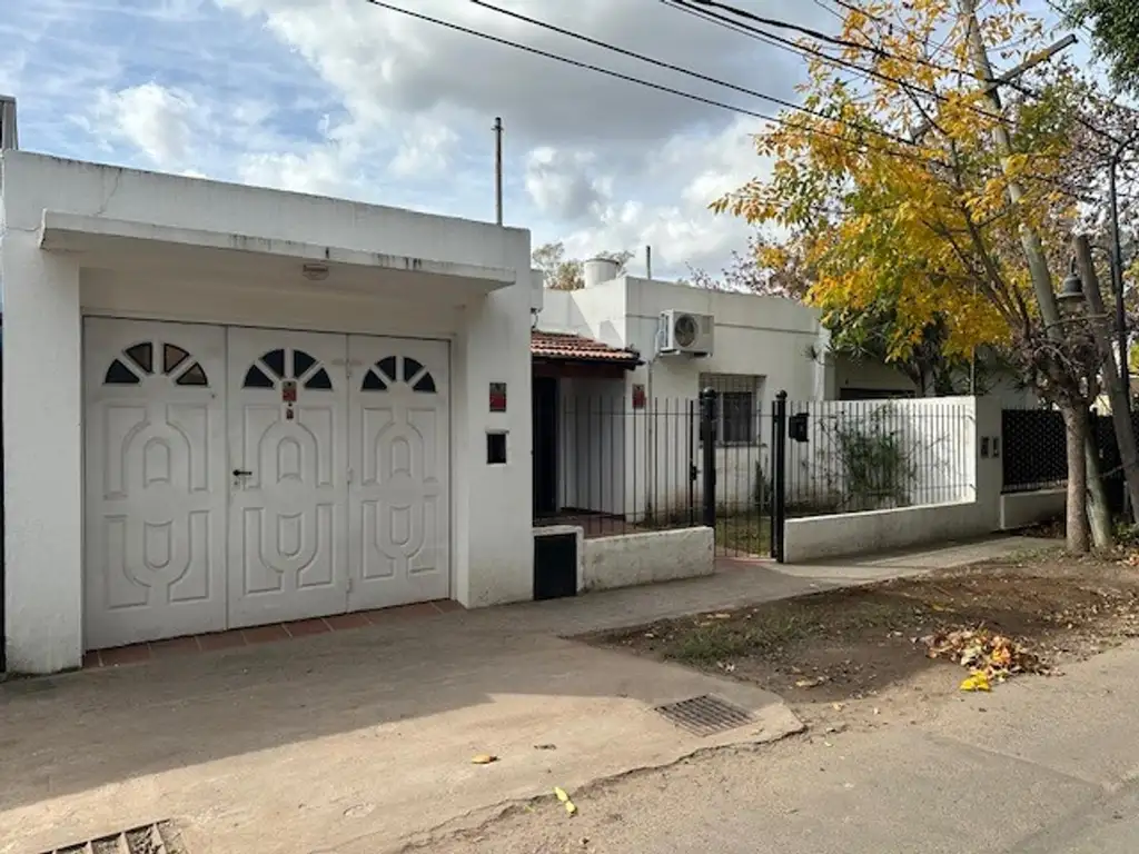 CASA EN VENTA 3 AMB