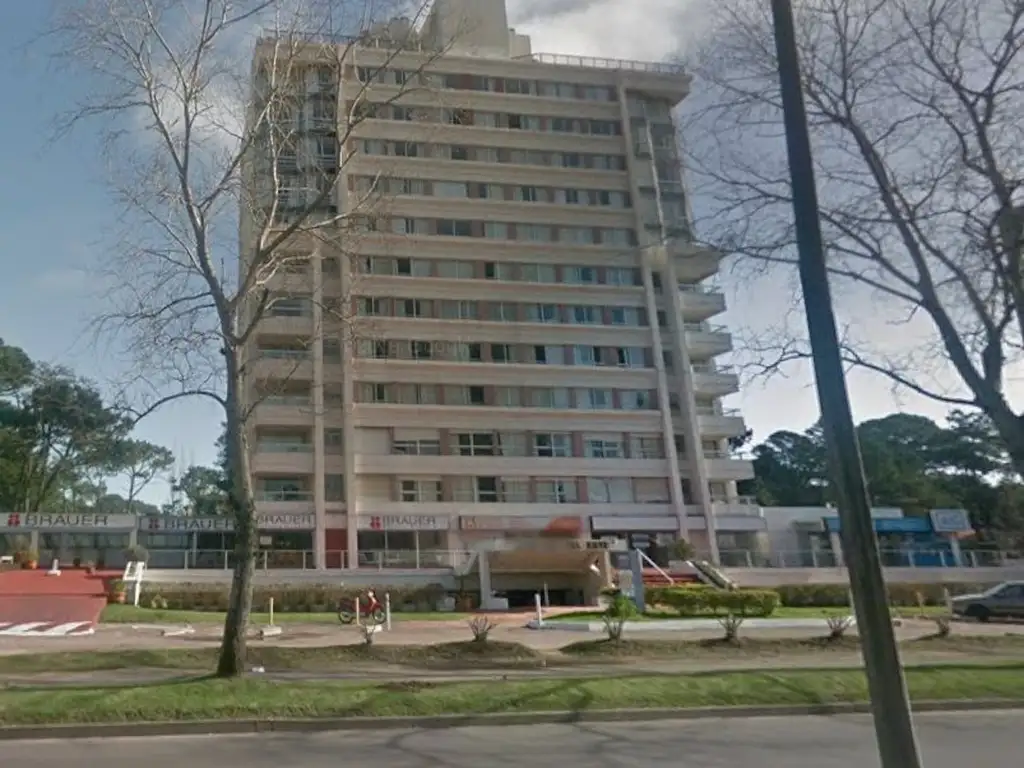 Departamento en venta de 1 dormitorio c/ cochera en Punta del Este