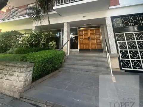 Venta -Departamento - Olivos, 3 amb c/dep y gran jardin.