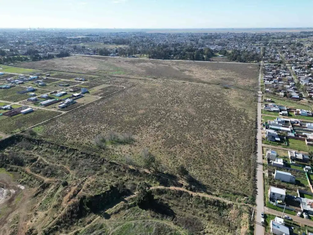 CAMPO EN VENTA CON POSIBILIDAD DE DESARROLLO