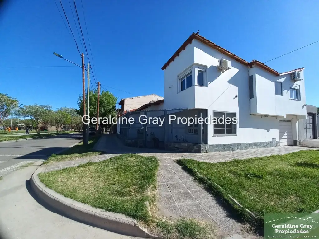 Casa en venta de 3 dormitorios en barrio Cumelen, ciudad de Neuquen