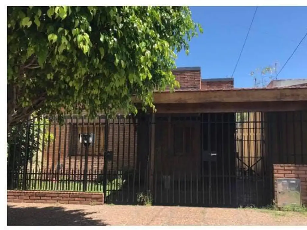 Casa - Venta - Argentina, La Matanza - RAWSON  400