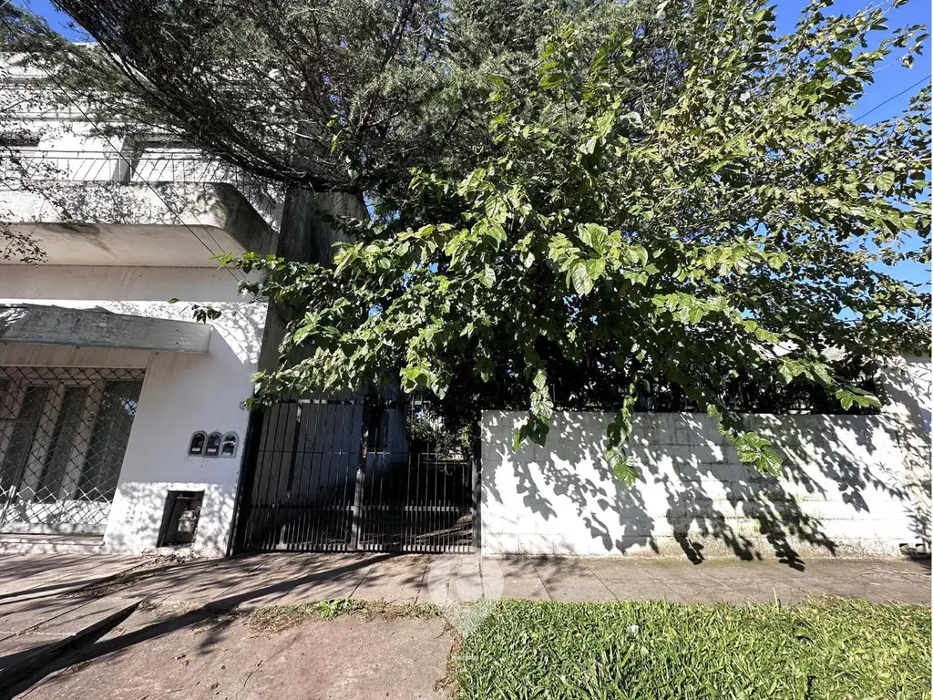 Lote en venta de 300m. Centro Campana