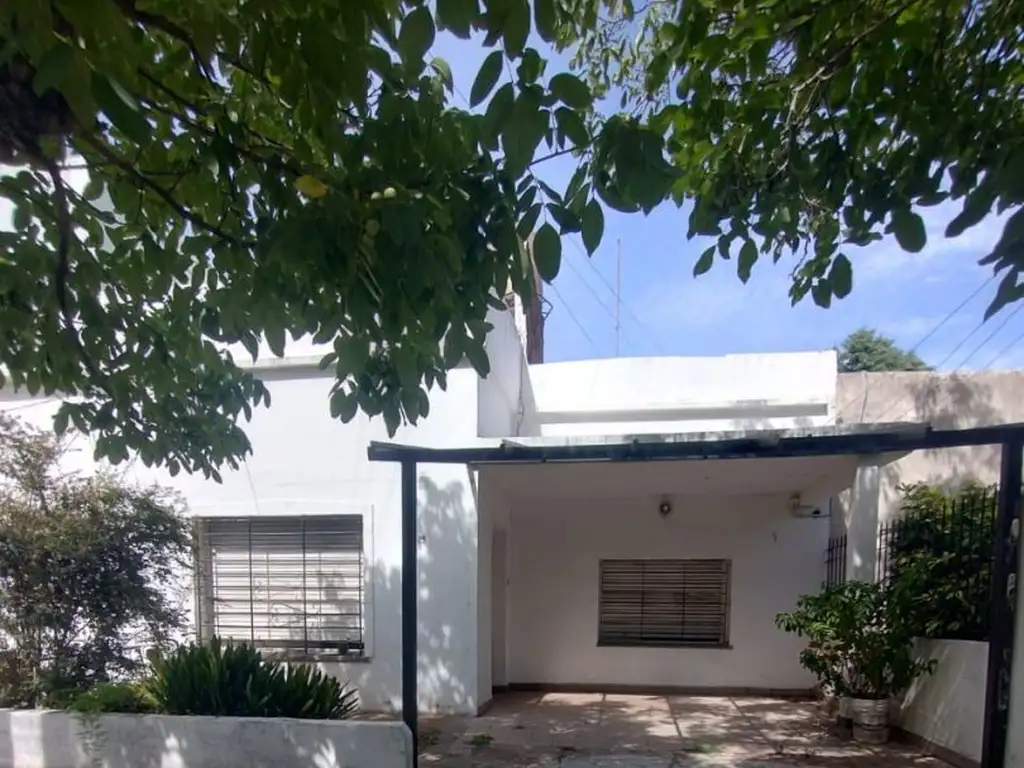 Casa - Alquiler - Argentina, Adrogue - Comodoro Py 194