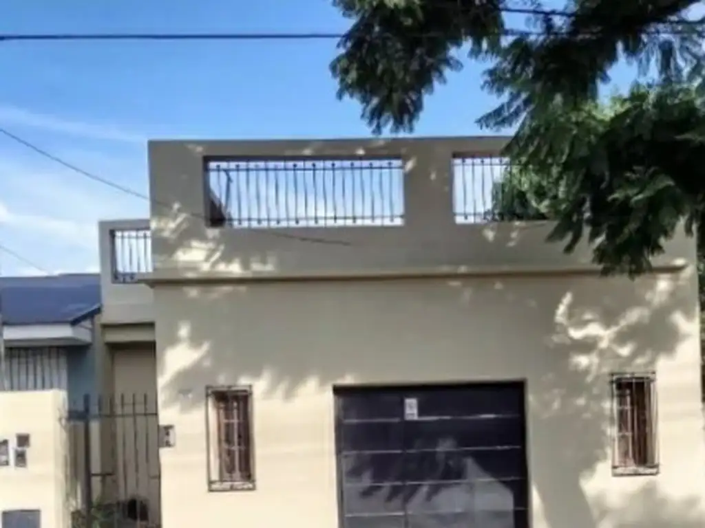 CASA AMERICANA DE 4 AMBIENTES EN ITUZAINGO NORTE (2924)