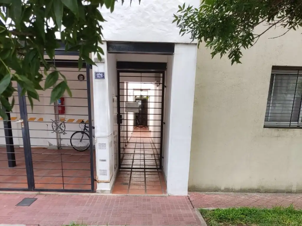 HERMOSO DEPARTAMENTO 1 DORMITORIO CON PATIO. NUEVO