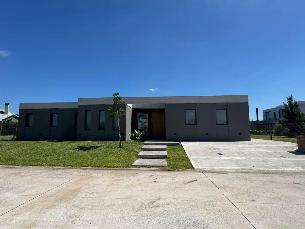 Casa en Venta - Laguna Grande, Villanueva - OPORTUNIDAD