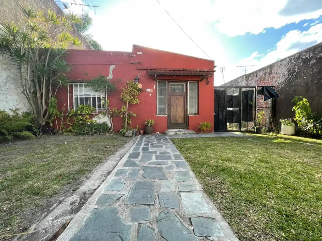 Venta de casa a refaccionar en Tigre - 3 ambientes