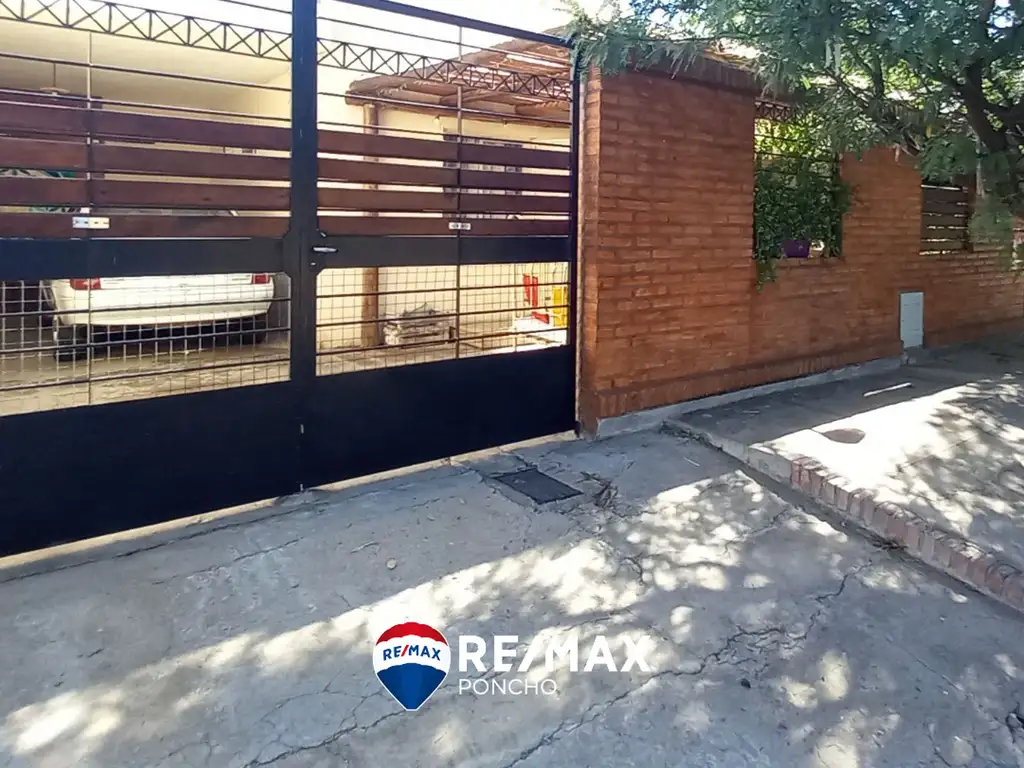 VENTA CASA ZONA SUR - 3 DORMITORIOS