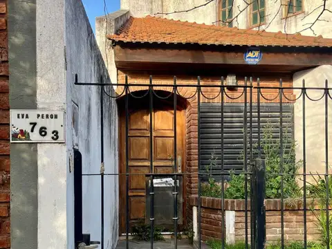 CASA EN VENTA EN ROJAS