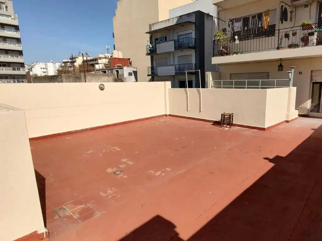 Venta 3 amb c/dep. Terraza y cochera en Villa del Parque.