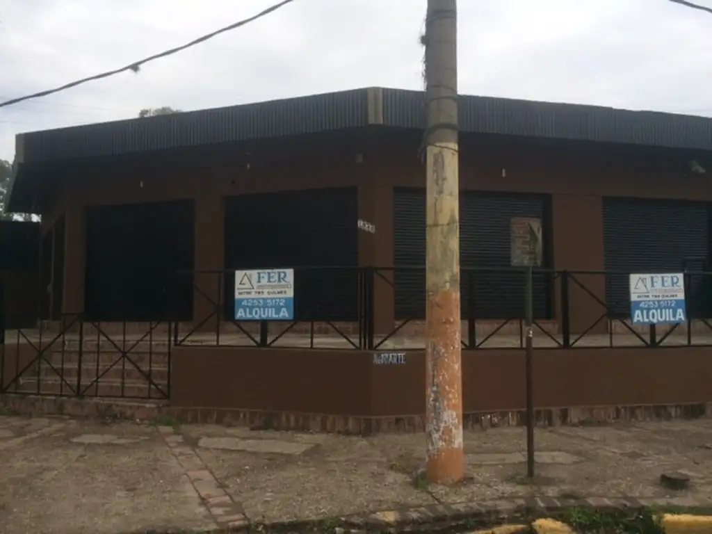 Local Frente Al Pejerrey De Quilmes Con Vista Al Rio