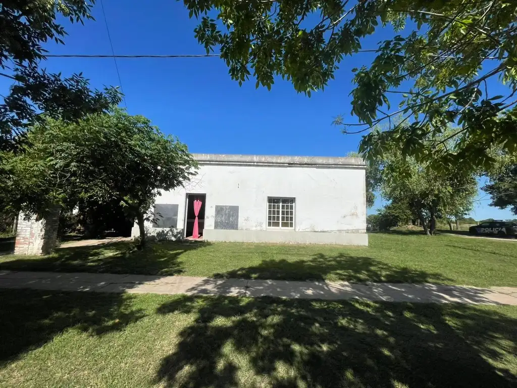 CASA DE CAMPO CON GRAN TERRENO