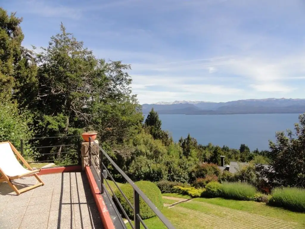 Casa en el Cerro Otto con imponente vista Barrio Cerrado