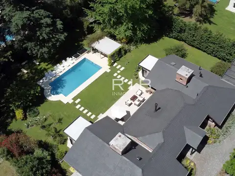 Casa en Venta en Highland Park Country Club - 5 dormitorios