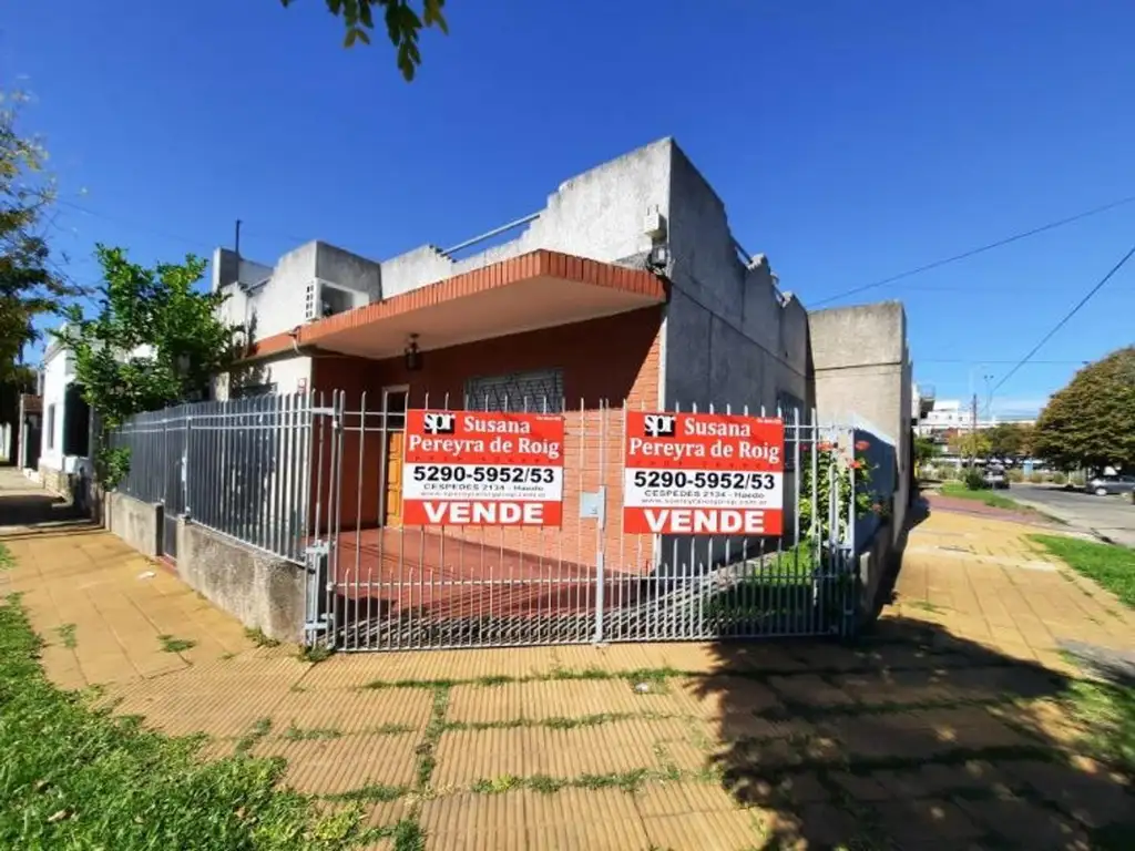 CASAS 3 AMBIENTES CON PATIO Y TZA APTA CRÉDITO