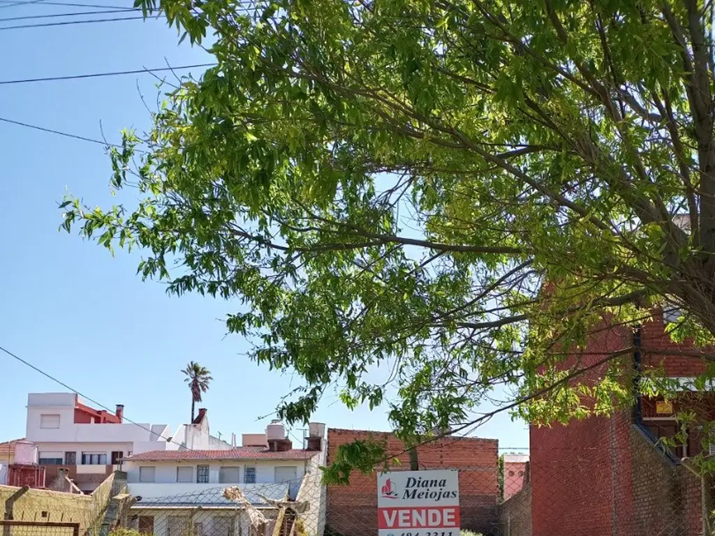 importante lote a 150 MTS  de las playas