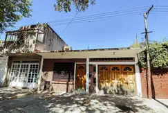 Casa en venta - 2 dormitorios 1 baño - Cochera - 107mts2 - Barrio Norte, La Plata