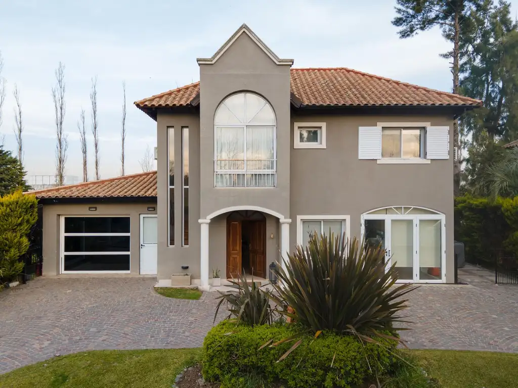 Hermosa Casa en un entorno seguro y natural