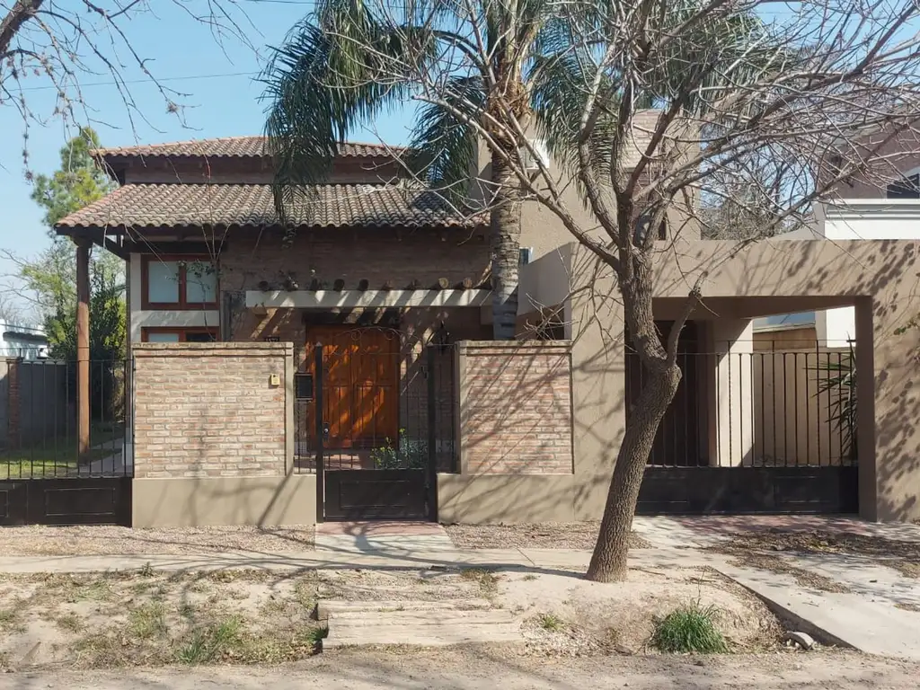 VENTA / CASA / B° VILLA DEL PARQUE / SUNCHALES