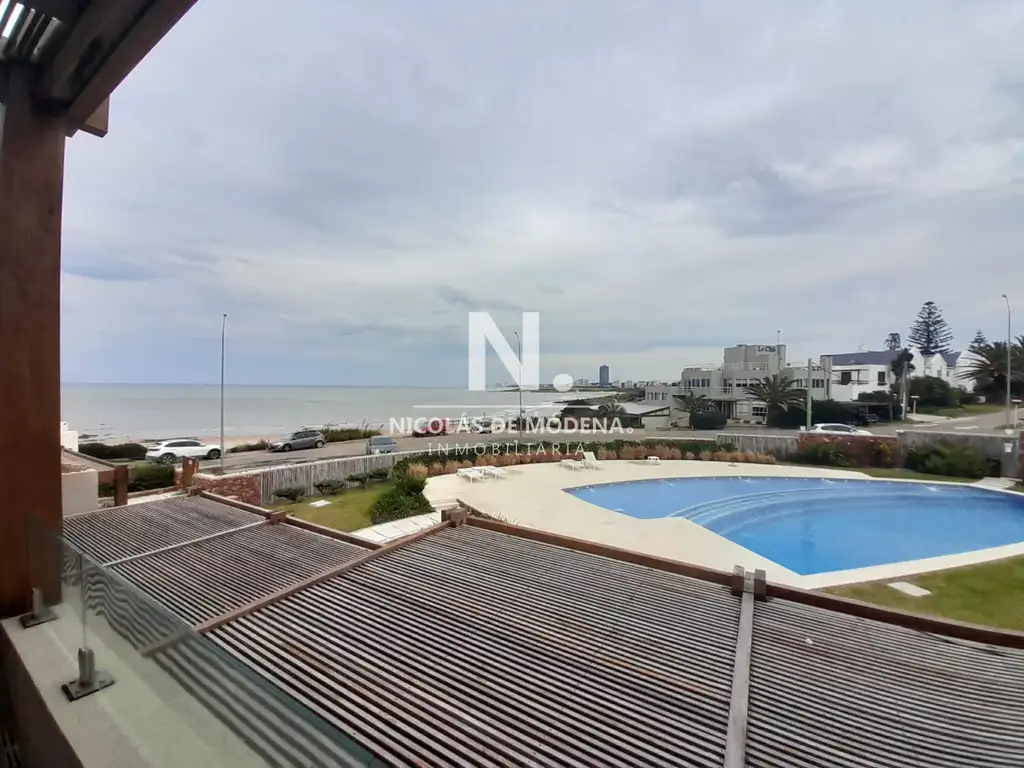 Espectacular Apartamento en La Barra frente a la playa de los cangrejos