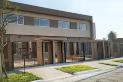 Venta duplex 3 ambientes con patio y cochera 