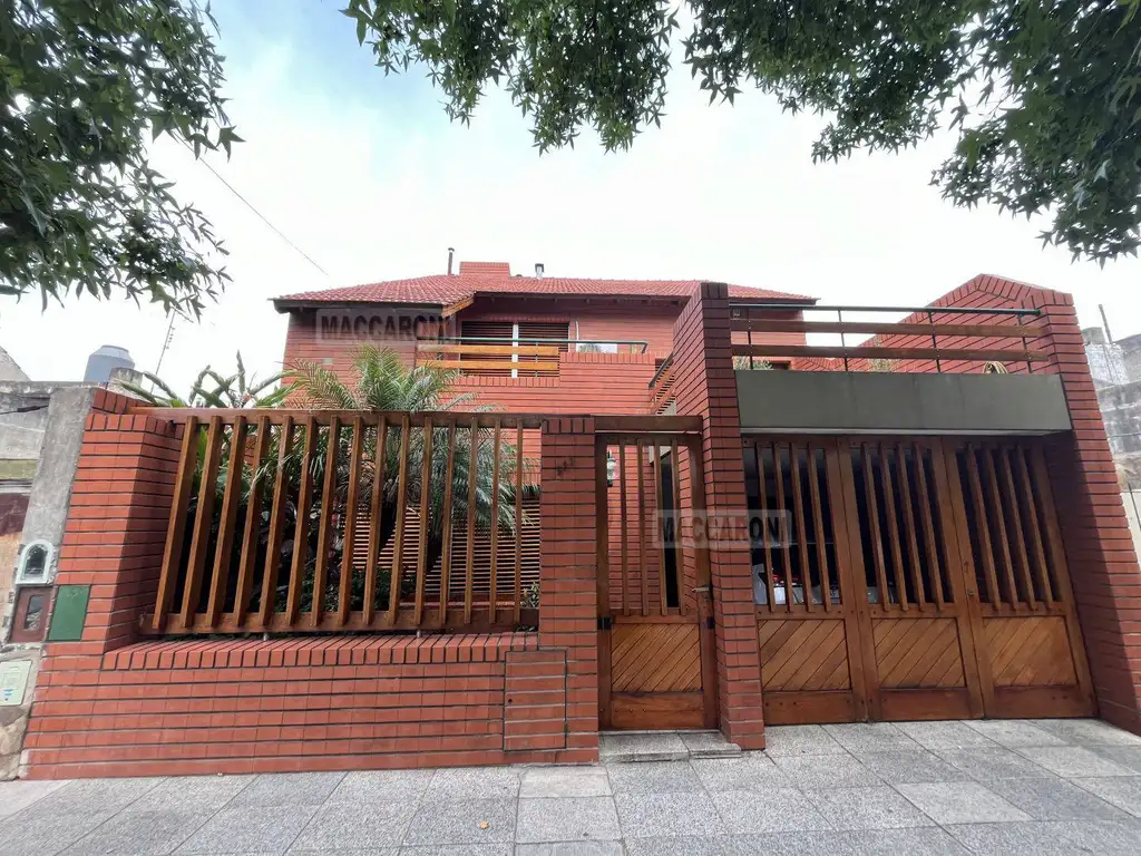 Casa - Venta - Argentina, Capital Federal - MONTIEL 900