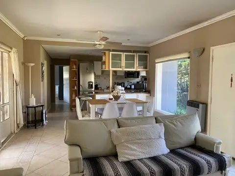 Casa en Venta - 3 ambientes - USD 164.000