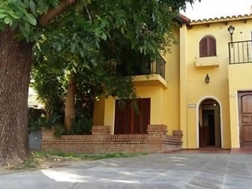 Hermosa casa Tres Cerritos