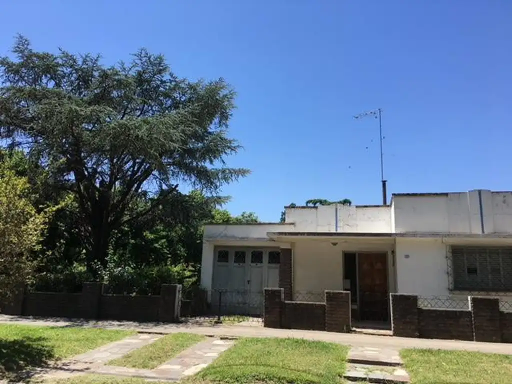 GRAN ESQUINA EN VENTA, ZONA CENTRO MARCOS PAZ