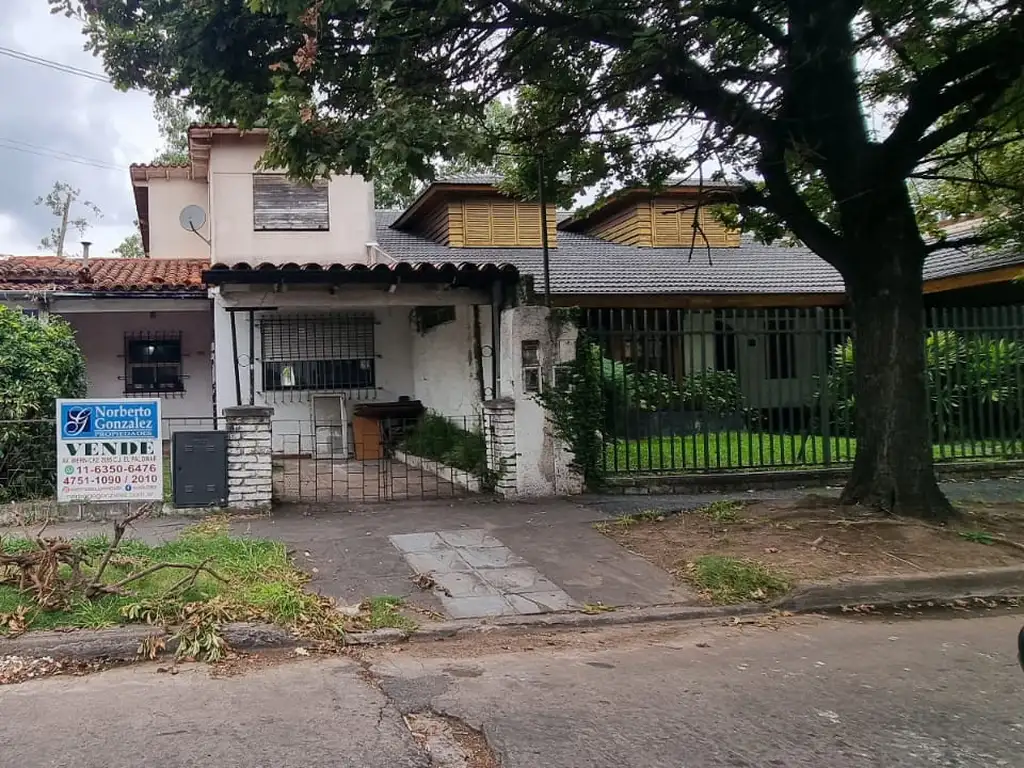 EN VENTA NUEVO INGRESO EN CIUDAD JARDIN CHALET CON 3 DORMITORIOS ZONA AFALP C COCHERA - FICHA 9712