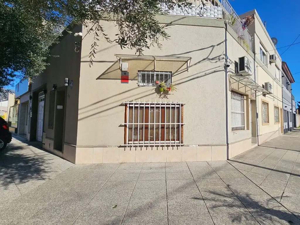 VENTA MONOAMBIENTE PLANTA BAJA FRENTE RAMOS MEJIA