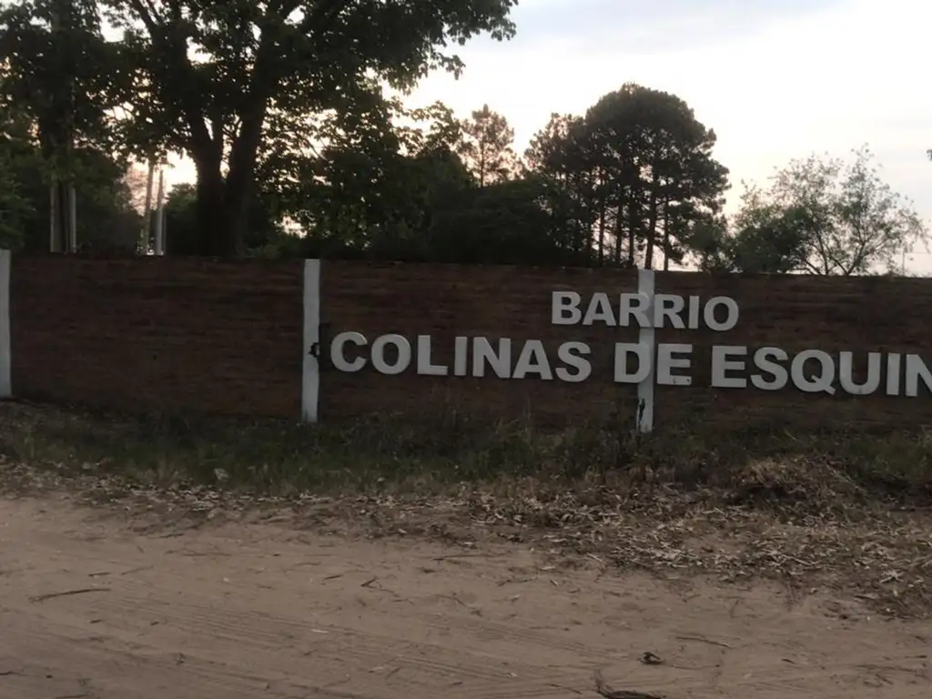 VENDO TERRENO EN BARRIO CERRADO CON COSTA AL RÍO CORRIENTE E