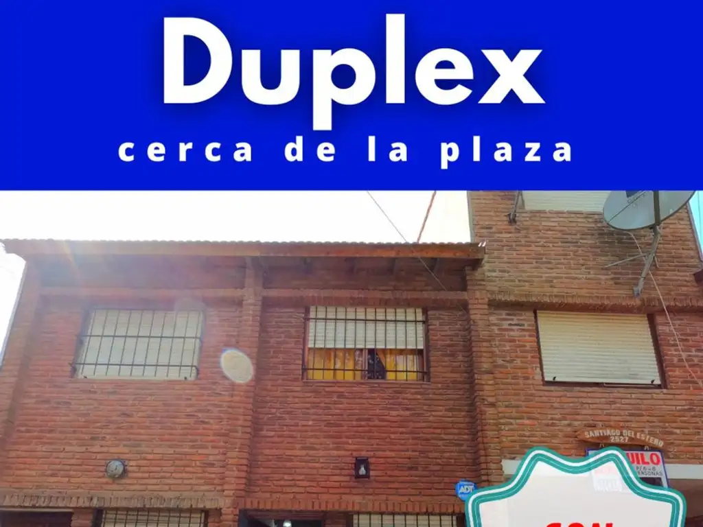 Duplex, cerca de la plaza, cochera descubierta. 60 mts