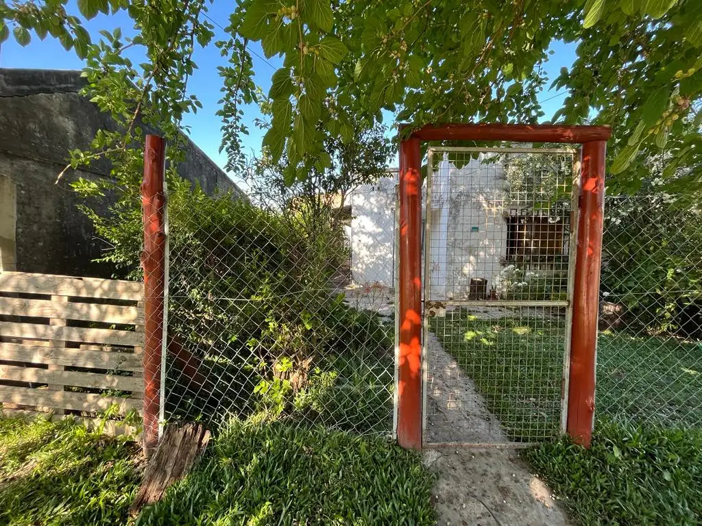 Vendo Terreno con construcción en Concepción del Uruguay, Entre Ríos