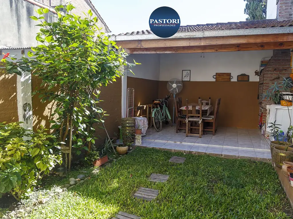 VENTA DE PH 4 amb con jardín quincho y parrilla!