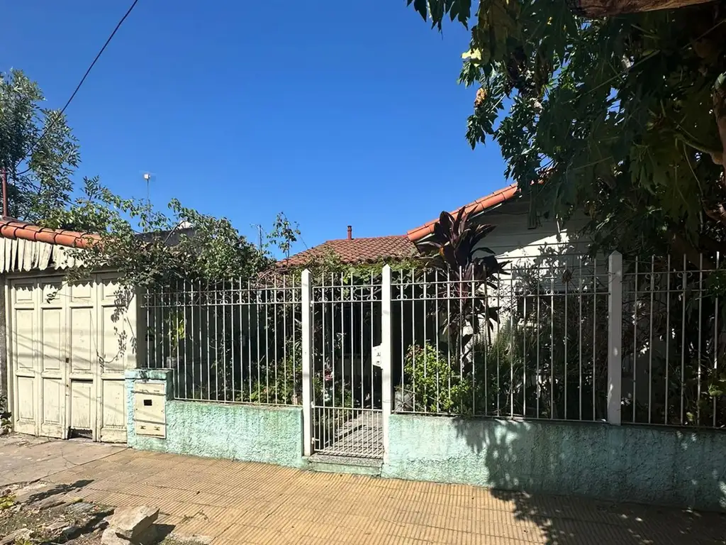 Casa con galpon Villa Bonich, San Martin