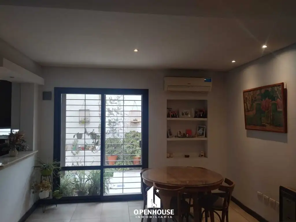 Inmobiliaria OPENHOUSE VENDE departamento ubicado en la 6ta Sección.