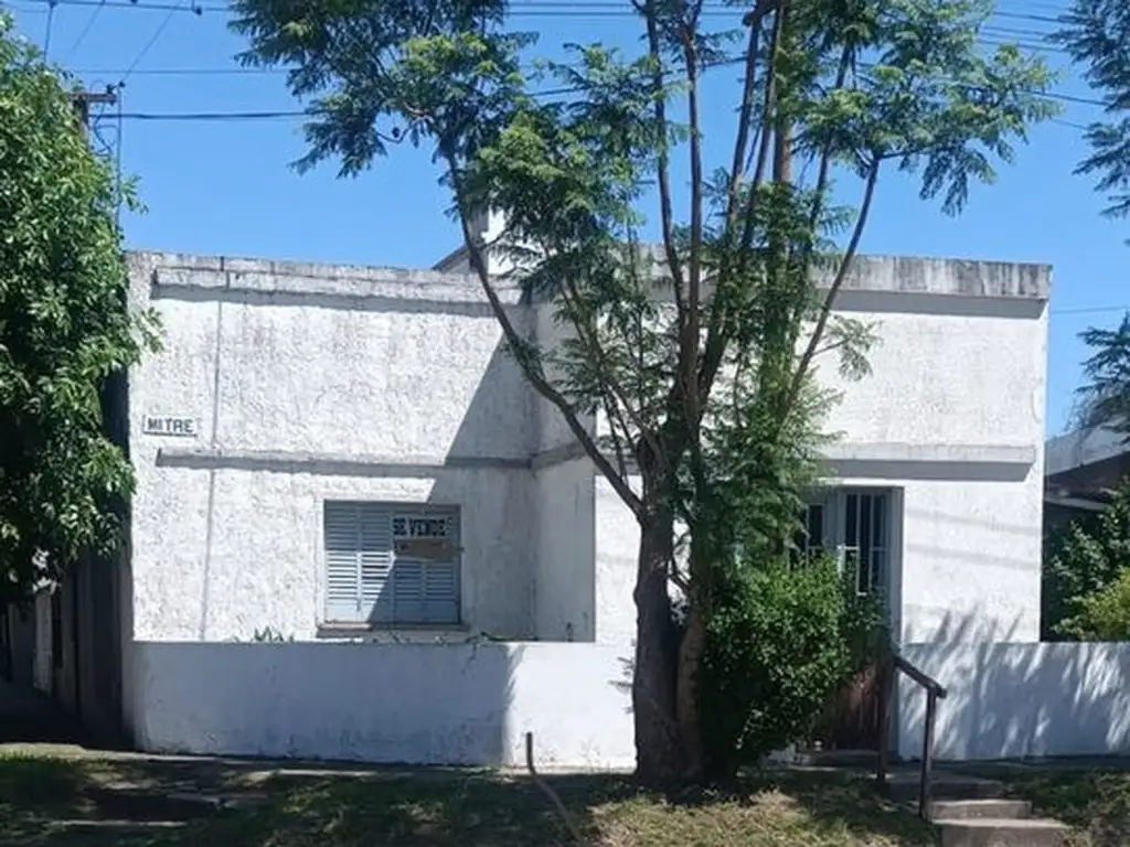 VENTA CASA 2 DORMITORIOS EN CONESA CON COCHERA