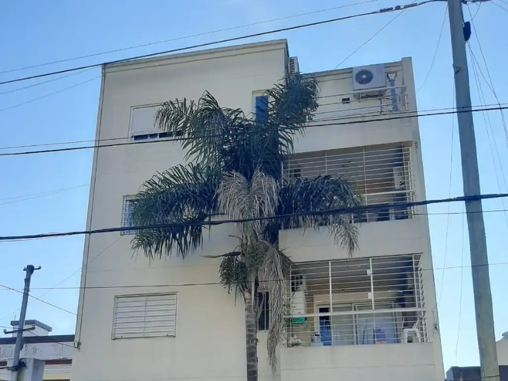 DEPARTAMENTO 3 AMB. CON BALCON Y COCHERA SAN ANDRES.