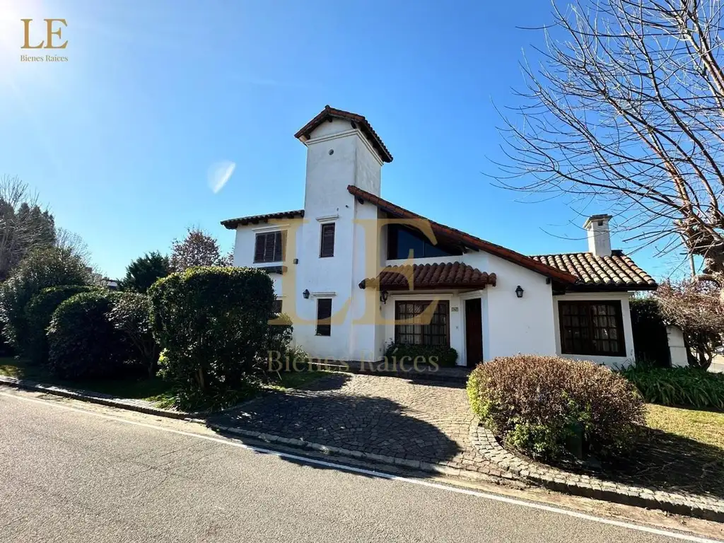 Venta Casa Aranjuez Country Club APTO CREDITO