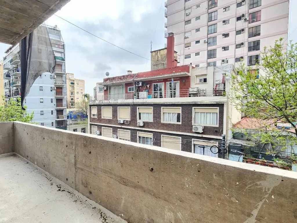 Venta Departamento Monoambiente divisible - 2 Ambientes con balcón en Caballito