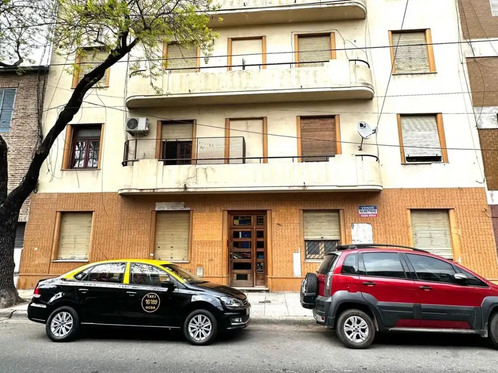 VENTA DEPARTAMENTO 4 AMBIENTES LA BOCA