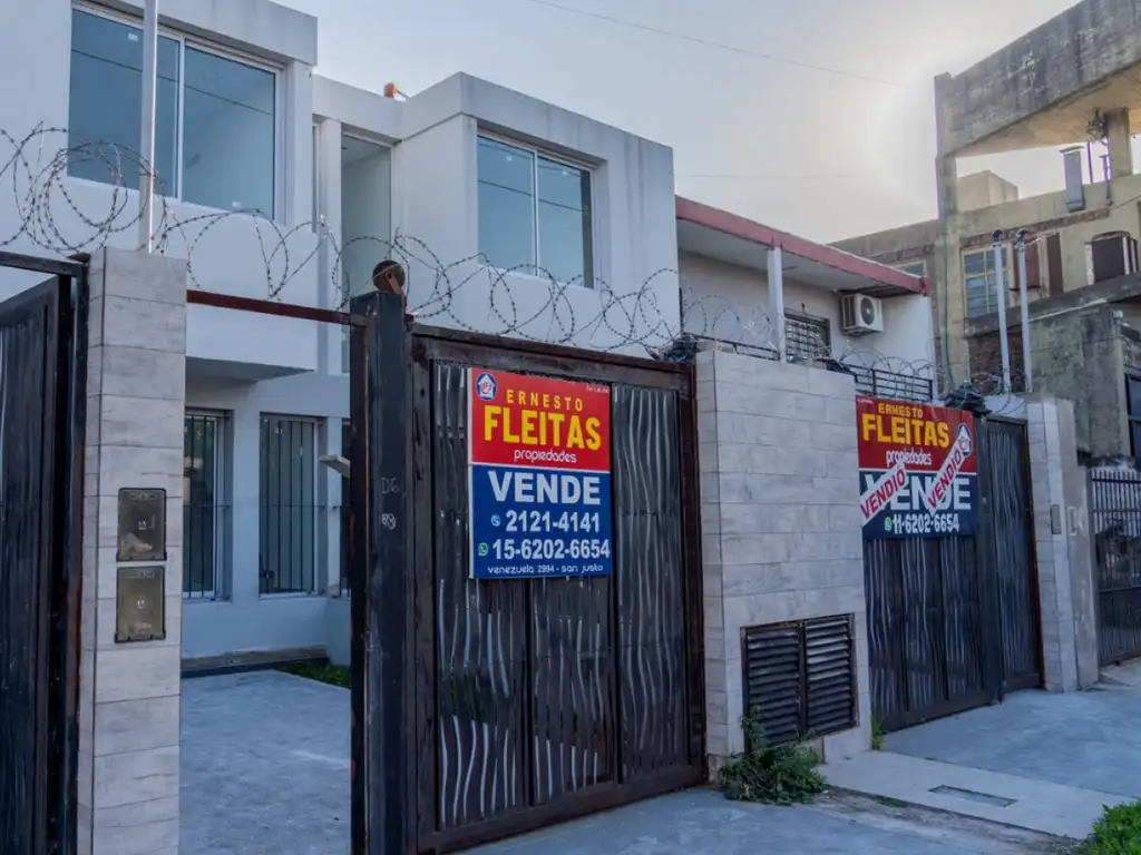 Venta Duplex de categoria 3 ambientes - Ramos Mejia