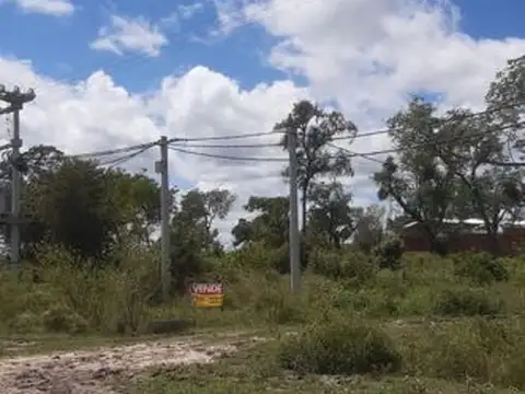 Terrenos linderos sobre Av Juan Manuel de Rosas, zona norte.