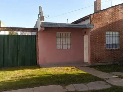 Casa venta - 2 dormitorios 1 baño - 324mts2 totales - Las Flores