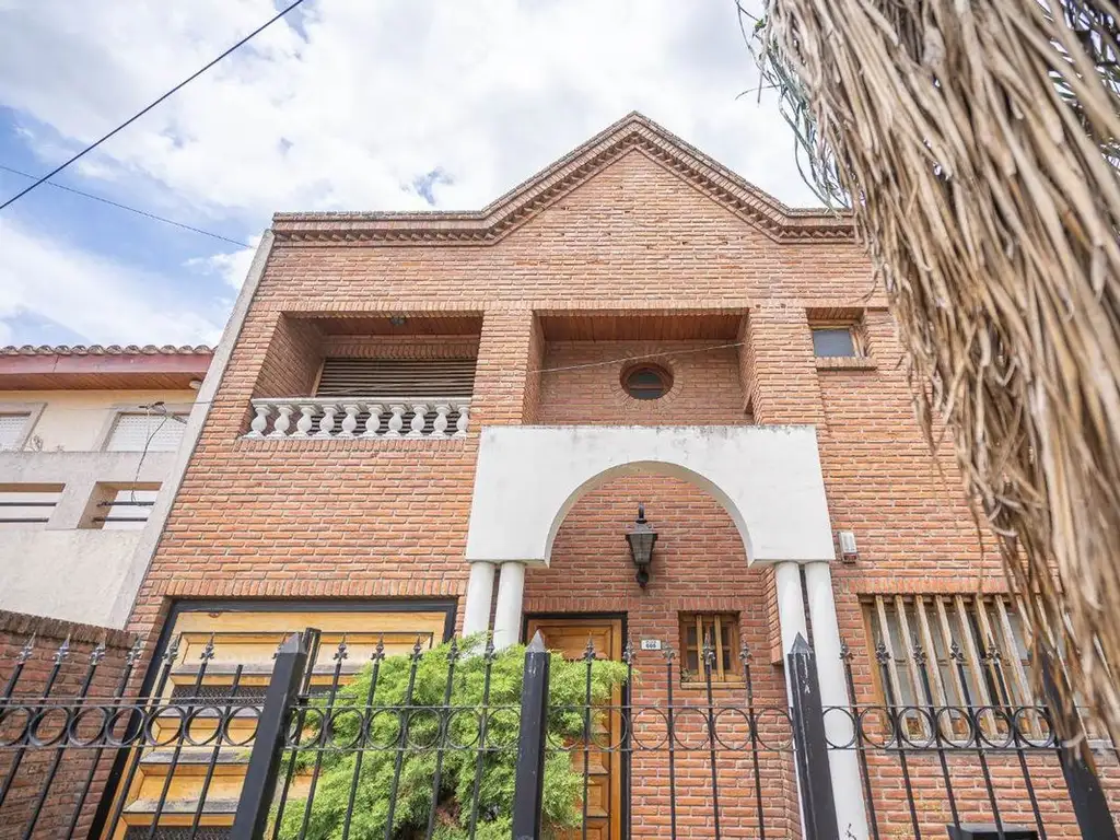 CASA 4 AMB EN VENTA HAEDO