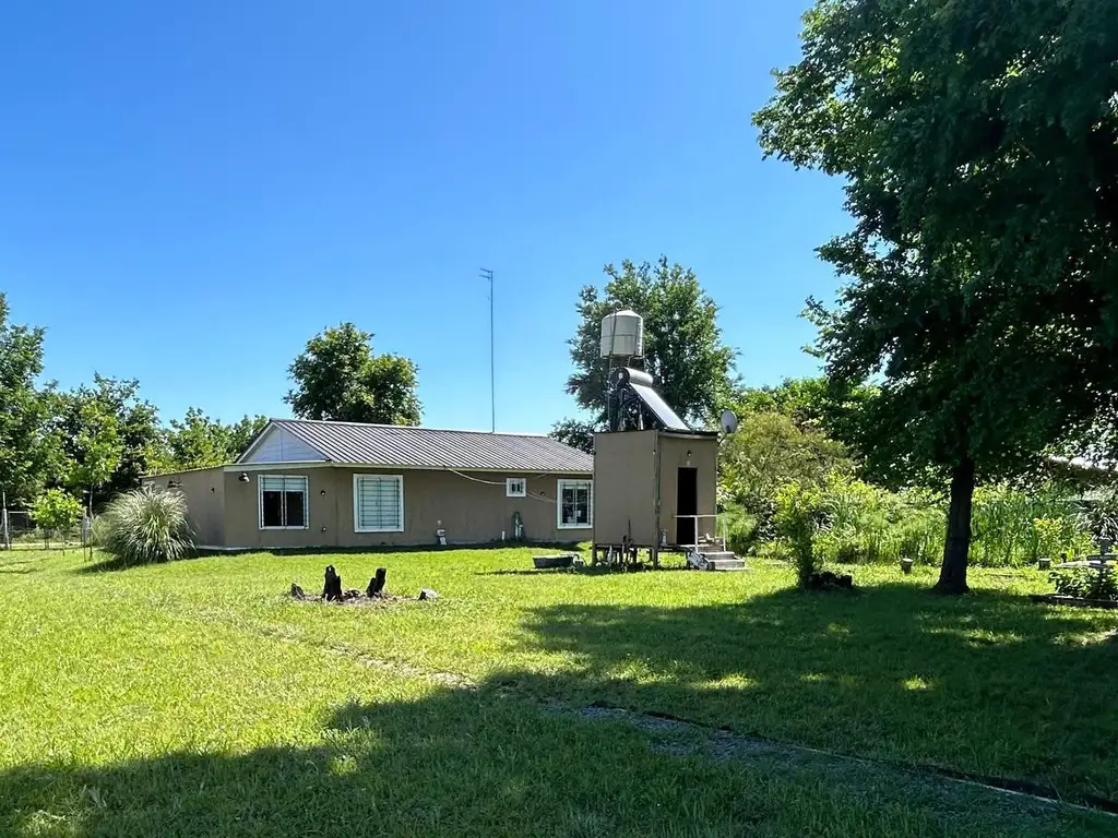 Venta - Casa - Barrio Los Pinos - Exaltación de la Cruz