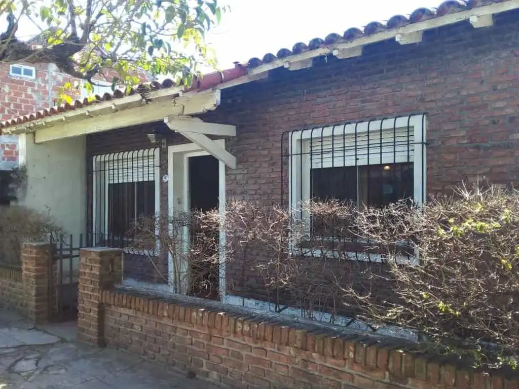 Casa de 3 ambientes en la zona norte de Ituzaingo