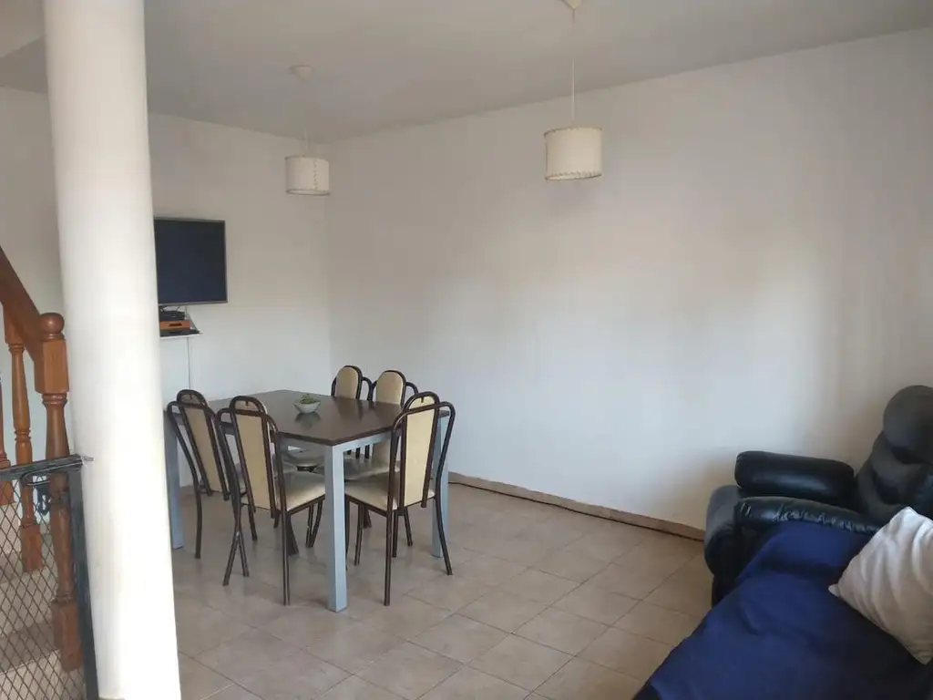 Departamento de 4 ambientes con cochera en Condominio Privado - Paso Del Rey - Moreno